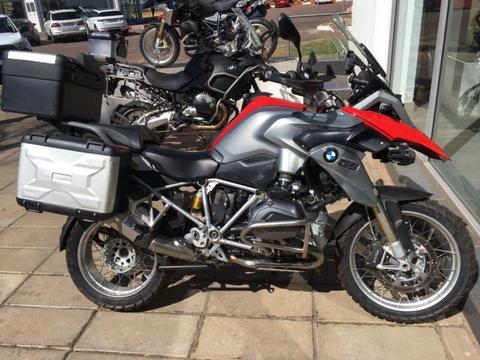 2013 R1200GS. Full luggage, engine bars and spot lights