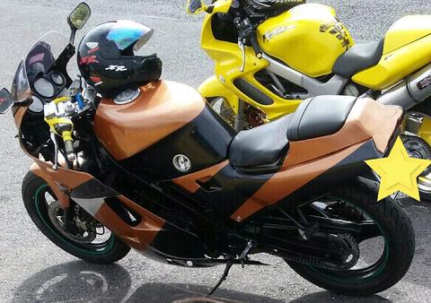 HONDA VFR 400 NC21