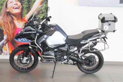 BMW 1200 GS Adventures (full books,BMW, just had a service done last month)