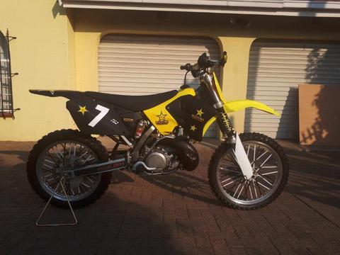 Suzuki rm 250 two stroke