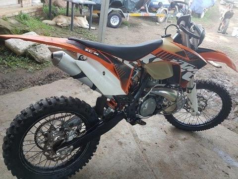 2012 Ktm 300 xcw in excellent condition with lots of extras