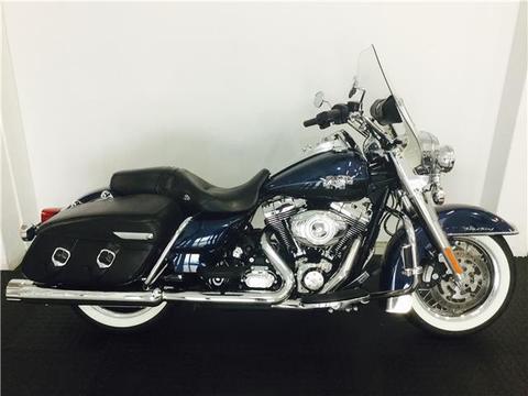 Harley-Davidson Road King Classic - METALHEADS MOTORCYLES