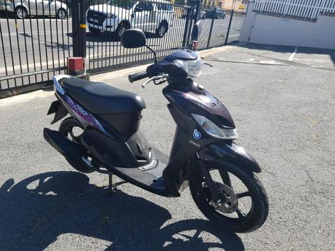 2012 Yamaha Mio 115 cc scooter as new for sale