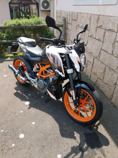 Ktm Duke 390 low kms, showroom condition