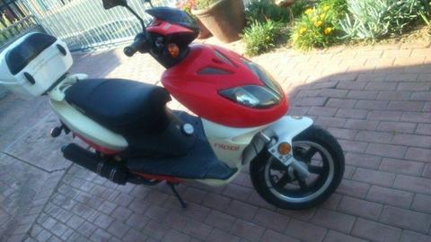 150 Gomoto Scooter