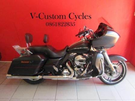 Absolute Stunning 2015 Road Glide with Full Service History!
