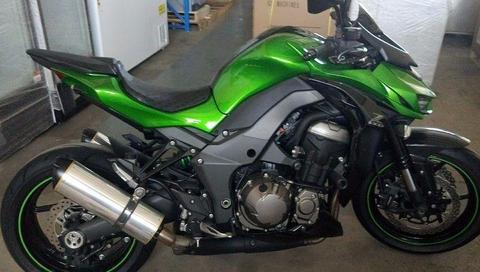 Kawasaki z1000 2015 with extras, almost brand new or swop for bakkie R 115,000