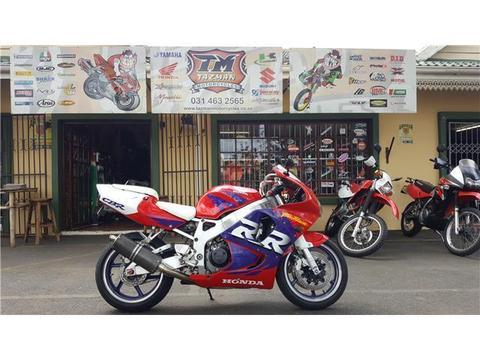 HONDA CBR 900 RR @ TAZMAN MOTORCYCLES