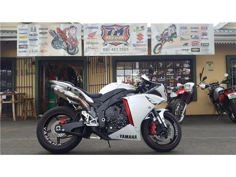 YAMAHA YZF-R1 @ TAZMAN MOTORCYCLES