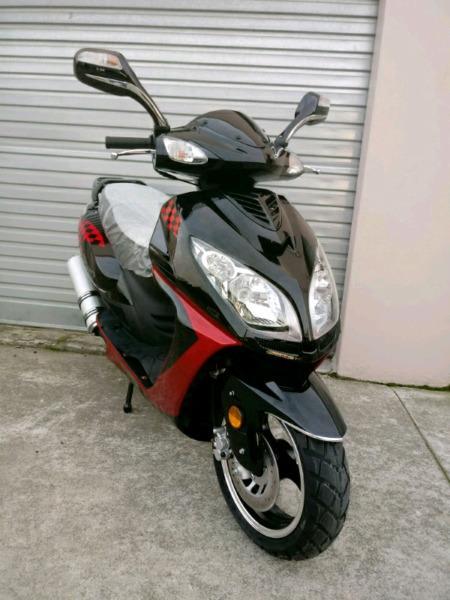 Zest 150cc. Scooter. Brand new. R12999