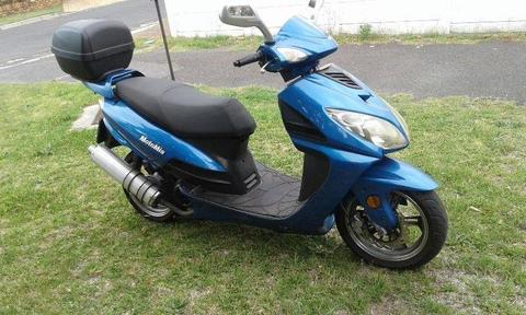 Motomia 170 scooter