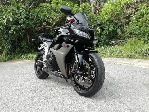 Beautiful Honda Cbr600rr with only 4100km Forsale