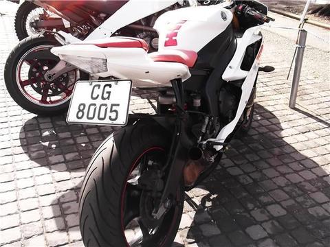 Yamaha YZF R6 ????? The 2Wheelers den, Of Course !!!!!