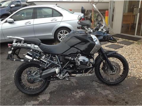 2012 BMW 1200 GS TRIPLE BLACK !!! finance avail with all banks