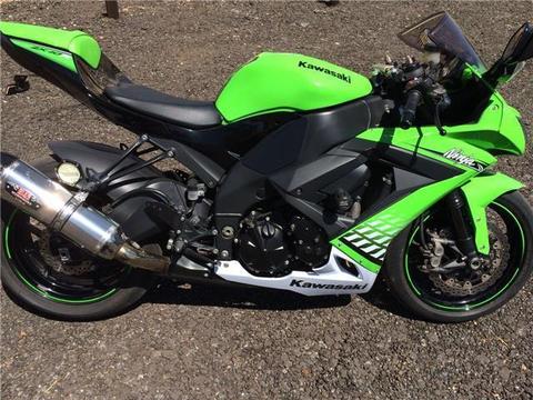 Kawasaki ZX10R: Don't Miss This One!