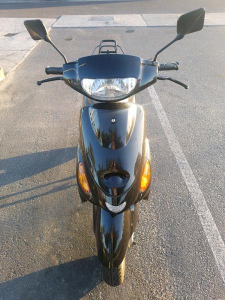 2015 Zest 125cc scooter
