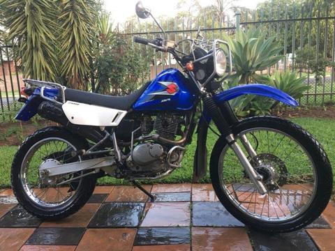 Suzuki DR200