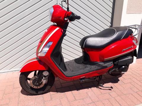 2016 Sym Fiddle II automatic scooter, in as new condition