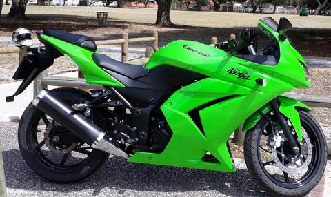2013 Kawasaki 250R Ninja A LOW 3200km Like New