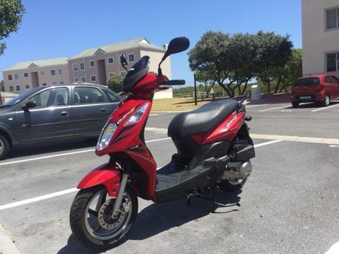 2015 Sym Orbit 125cc Automatic scooter - As new