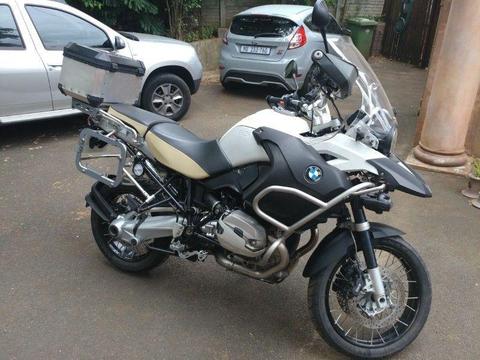 2013 GSA Air Cooled - 40K km, Trax Panniers, Heated Grips, ESA, FSH with book and 2 spare keys