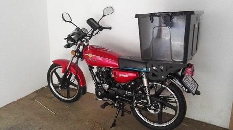 2017 Big boy Motocycle 150cc for sale + Delivery Top box (Price negotiable)
