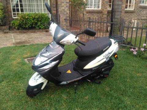 BIG BOY SWIFT 150CC SCOOTER 2016 MODEL FOR SALE