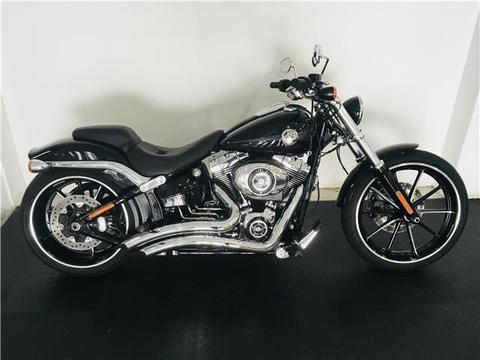 Harley-Davidson Softail Breakout - METALHEADS MOTORCYCLES