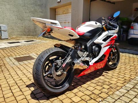 2006 Yamaha R6 for sale. Very low mileage