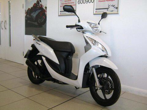 2012 HONDA VISION....1 500 km.... genuine mileage