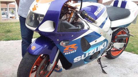 Suzuki s-rad 600
