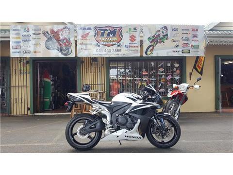 HONDA CBR 600RR @ TAZMAN MOTORCYCLES