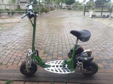 UBER GAS SCOOTER - 70 CC