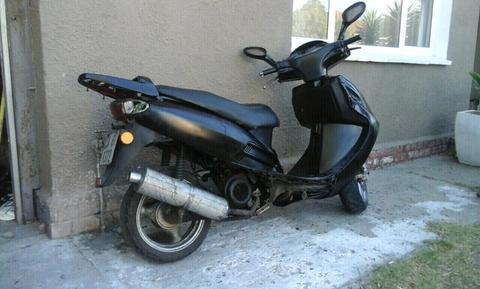 150cc vuka scooter bike for sale or swop