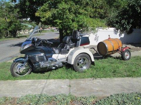 1989 Honda Gold Wing Trike and unique trailer