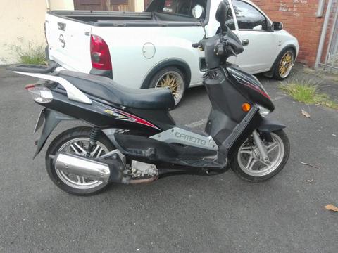 125 fuel injection scooter