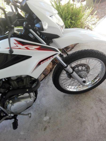 2015 Honda XR 150 electric and kickstart with new license and many extras , the bikes stil new