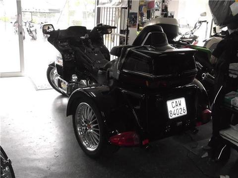 Honda Goldwing Trike ????? The 2Wheelers Den, Of Course !!!!!