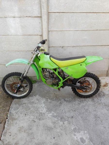 Kawasaki KX 80 engine needed , piston seized and motor stripped, can anyone help R3000
