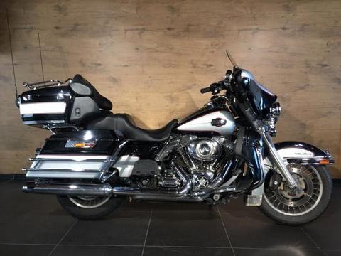 2010 Harley Davidson FLHTCU Electra Glide Ultra Classic FLHTCU T