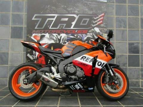 2010 HONDA CBR 1000 RR (Finance Available) +- R 2 150PM (With No Deposit)!!!