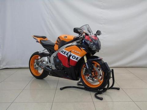 2011 HONDA Cbr 1000rr