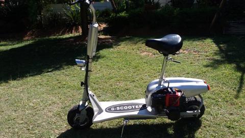 2016 petrol scooter 50cc as new bargain sell or swop