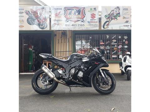 KAWASAKI ZX10 (ABS) @ TAZMAN MOTORCYCLES
