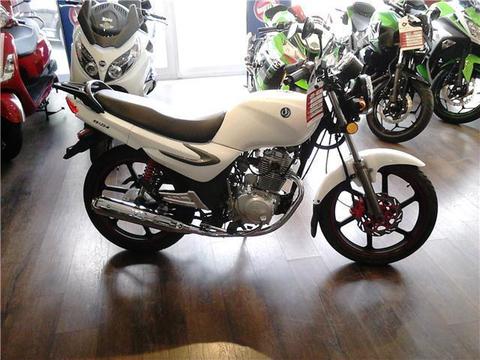 XS 125-K ROAD BIKE with 1km available now!