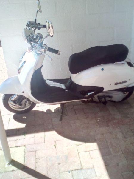 Motomia Scooter
