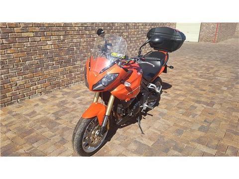 Triumph Tiger 1050 With Top Box Awesome Bike