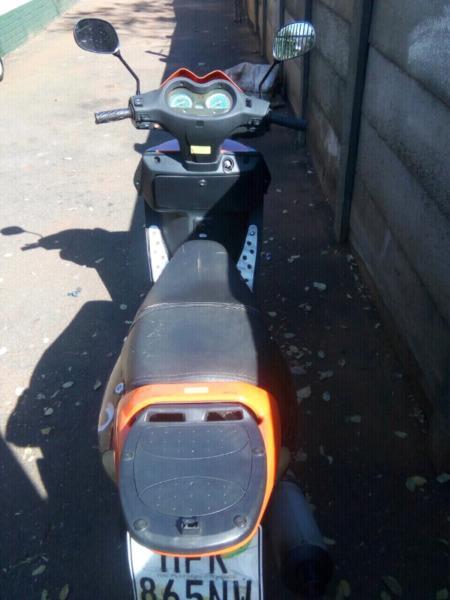 Jonway Adventure 125cc Automatic Scooter