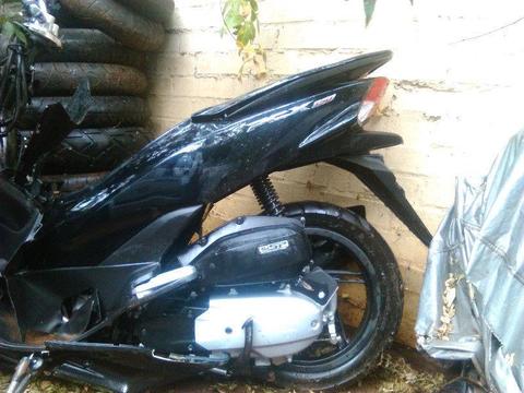 honda pcx150 2015 model 4000km good for spares accident damage r6999