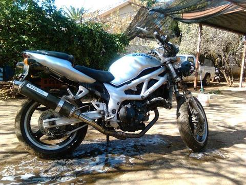 suzuki sv400 r9999good to learn to ride on track ..forks damage will supply set selling bike as is